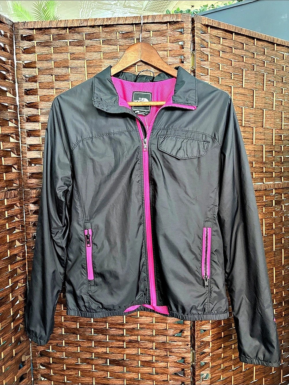 The North Face Women'Small Black & Pink Rain Jacket Size Small